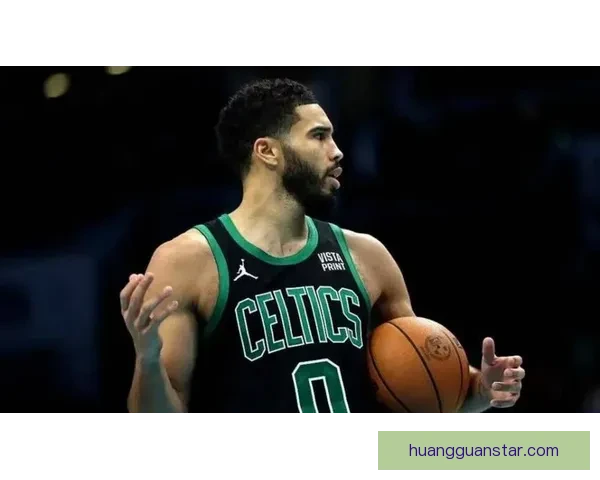 塔图姆解锁14000分成为历史第五年轻前锋仅次于詹杜瓜