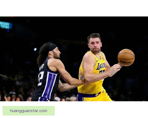 湖人对阵独行侠东契奇里夫斯斯马特缺阵 范德彪出战成疑