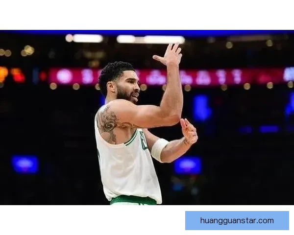 塔图姆解锁14000分成为历史第五年轻前锋仅次于詹杜瓜