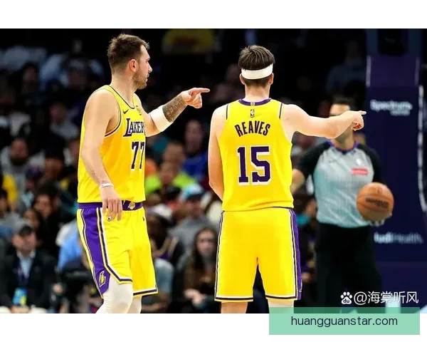 湖人对阵独行侠东契奇里夫斯斯马特缺阵 范德彪出战成疑